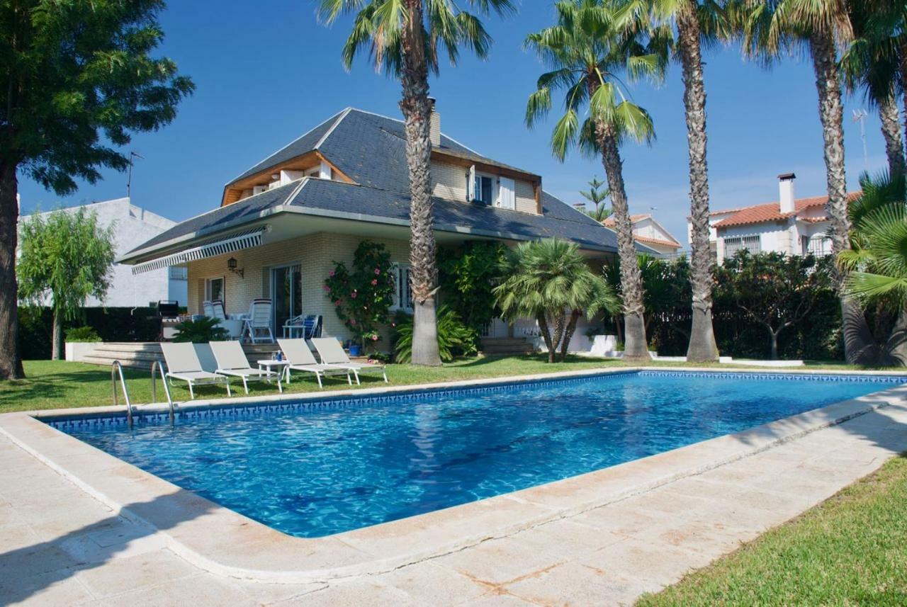 Villa Cala De La Mora Torredembarra Bagian luar foto