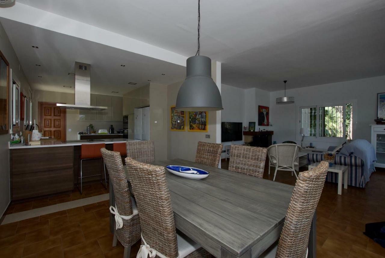 Villa Cala De La Mora Torredembarra Bagian luar foto